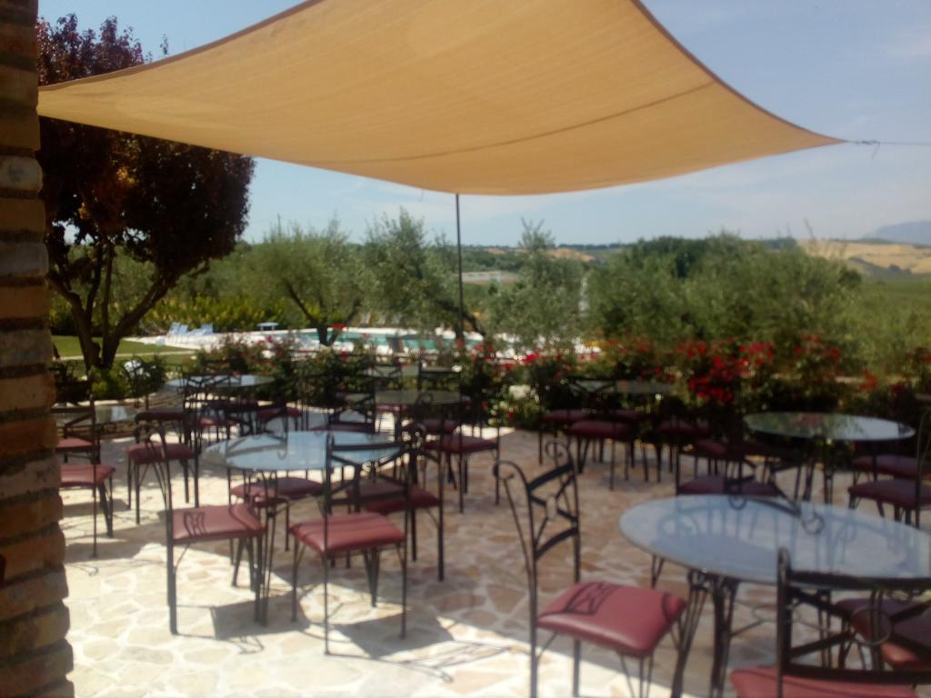 Agriturismo Piccolo Albero Loreto Aprutino Exteriör bild