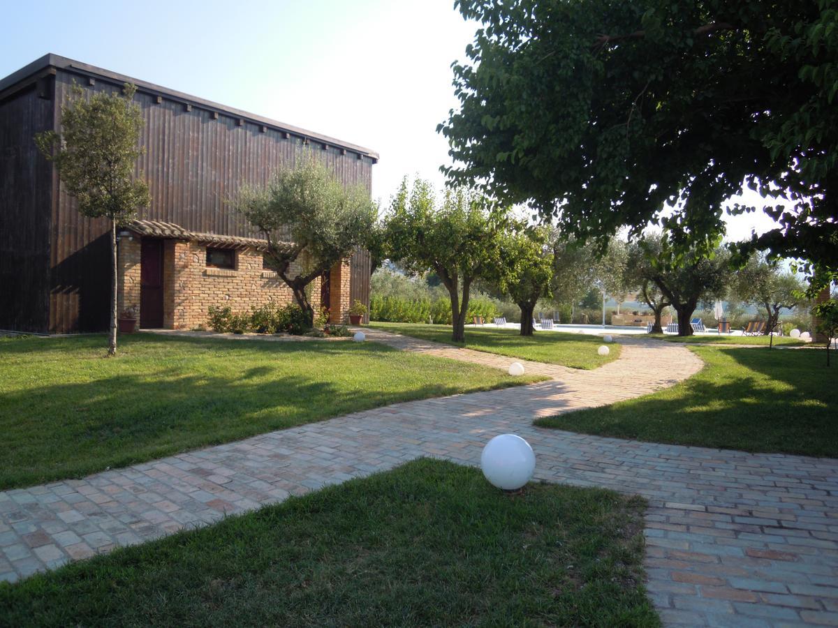 Agriturismo Piccolo Albero Loreto Aprutino Exteriör bild
